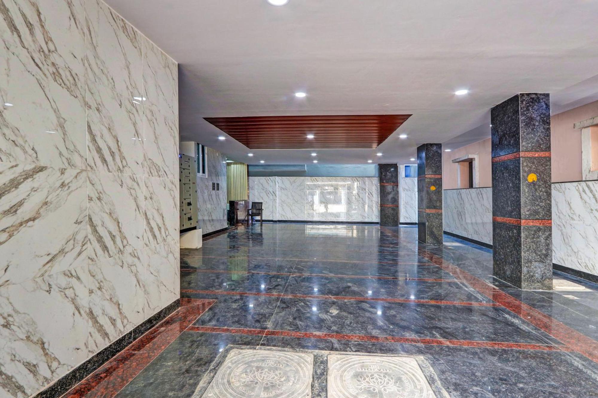 Super Collection O Gachibowli Phase 2 Near Isb Hotel Eksteriør billede